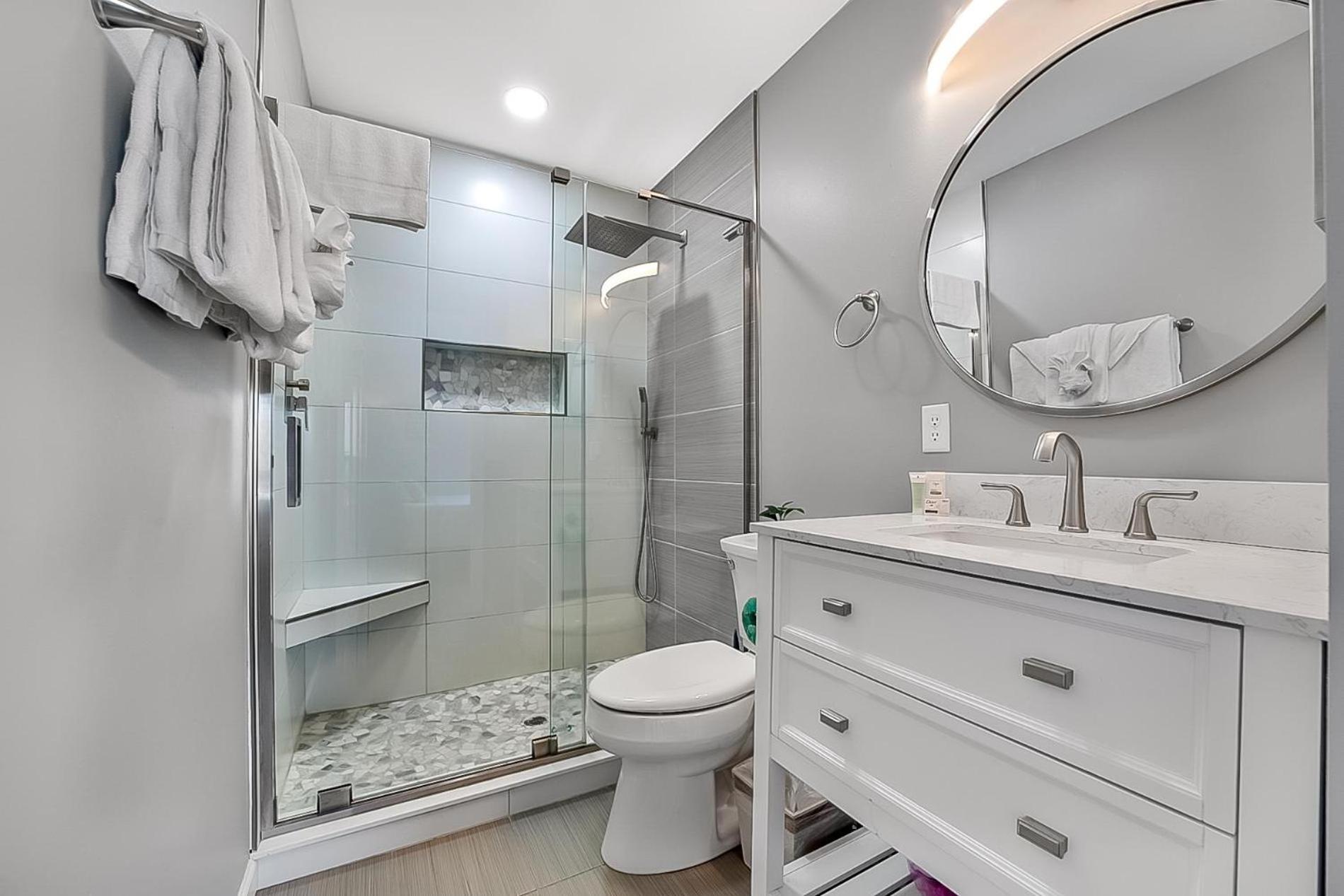 Two Bedroom Steps From The Beach! Shore Dr! 미를 비치 외부 사진